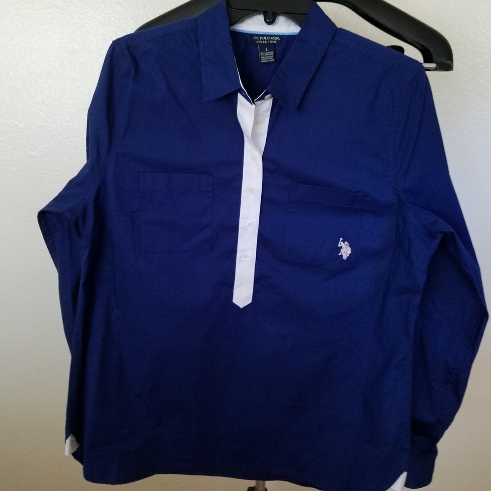 Women's NWOT US Polo blue button front shirt